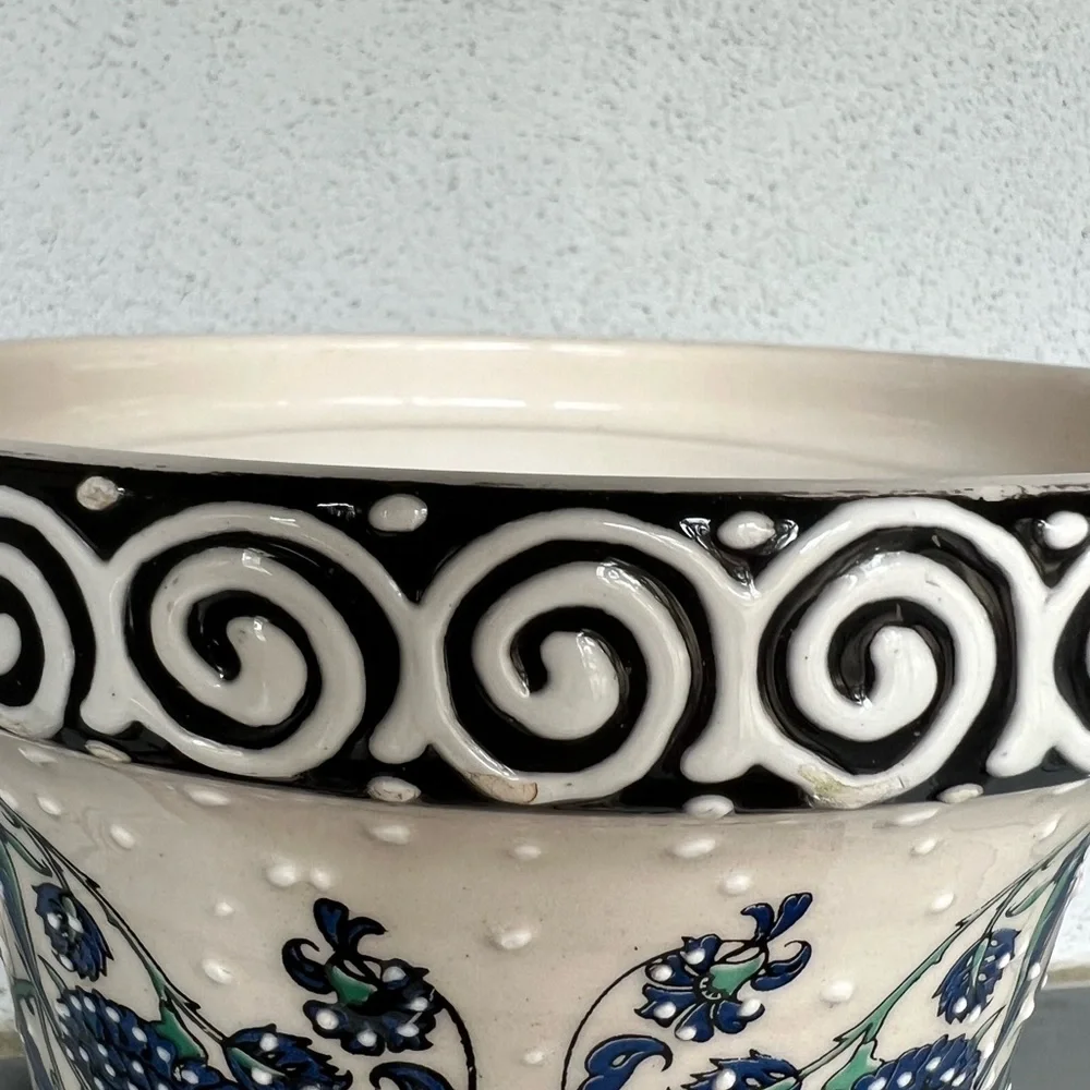 Blue & White ❤️ Green Floral Handpainted Vase ❤️ Nakkas Pottery